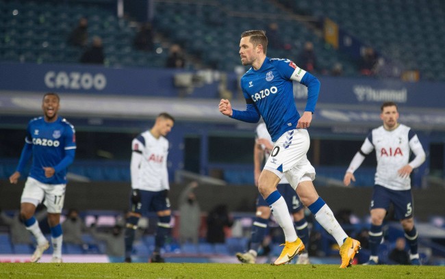 更因为它能 更因为它能